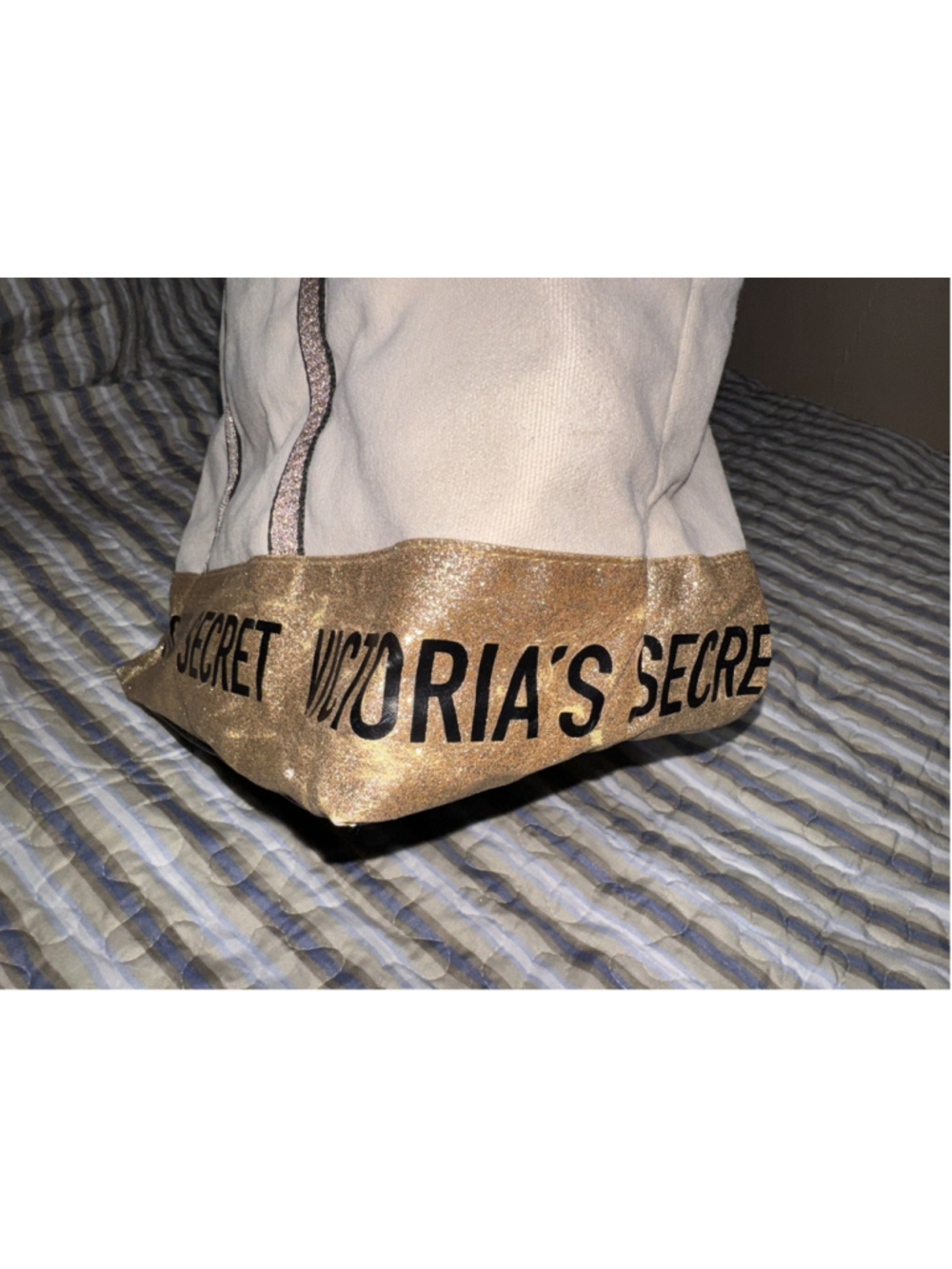 Victoria’s Secret Sparkle Carryall Canvas Tote Bag Weekender Gold Glitter Travel - Picture 3 of 13